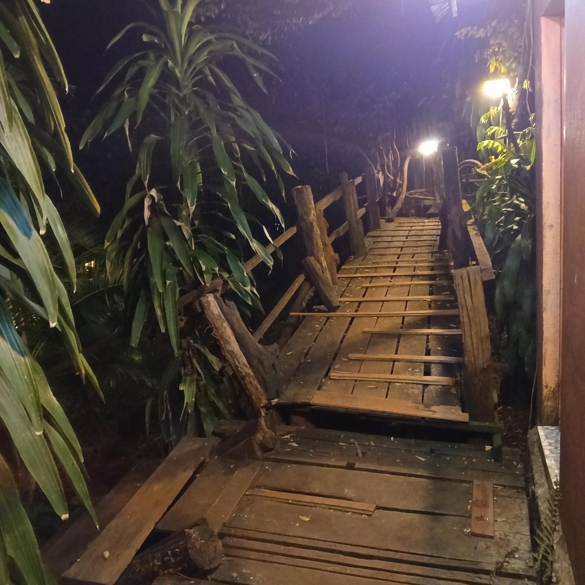 Familyhouse & Trekking Apartman Banlung Szoba fotó